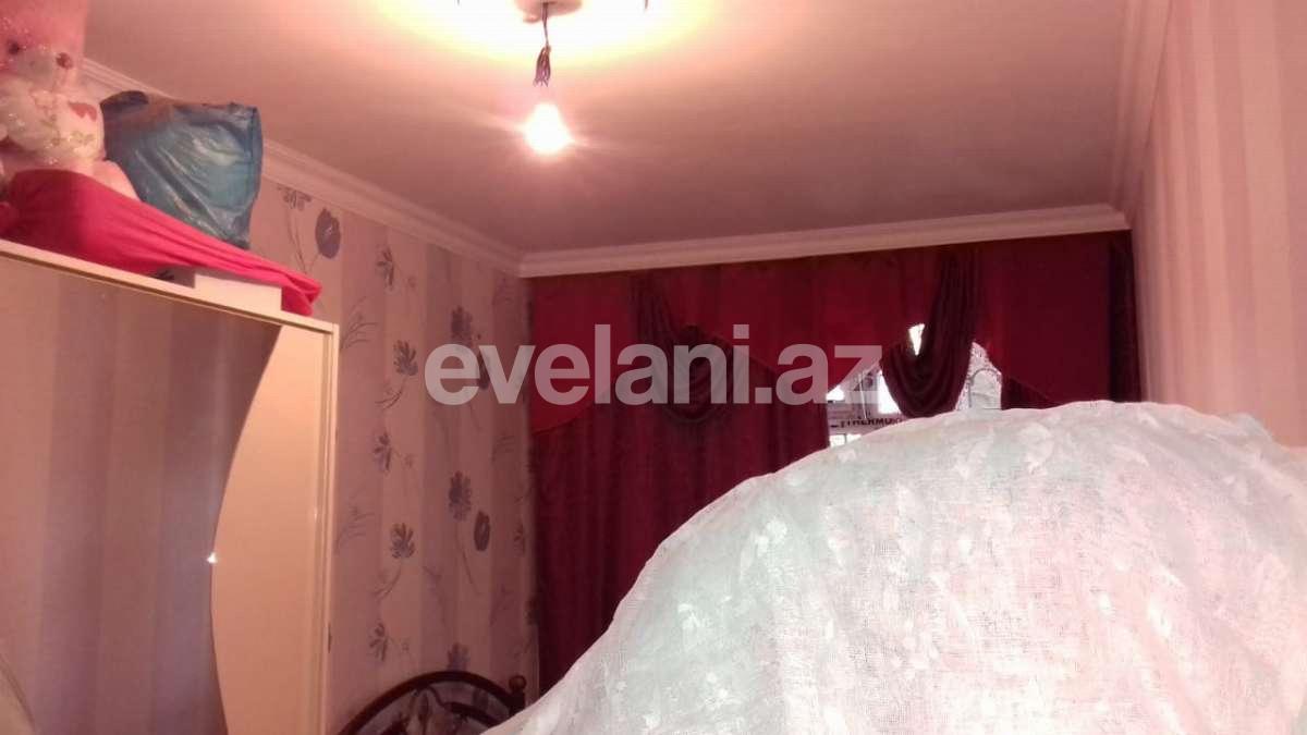 Satılır, köhnə tikili, 3 otaqlı, 70 m², Bakı, Binəqədi r, 7-ci mikrorayon q, Azadlıq prospekti m.