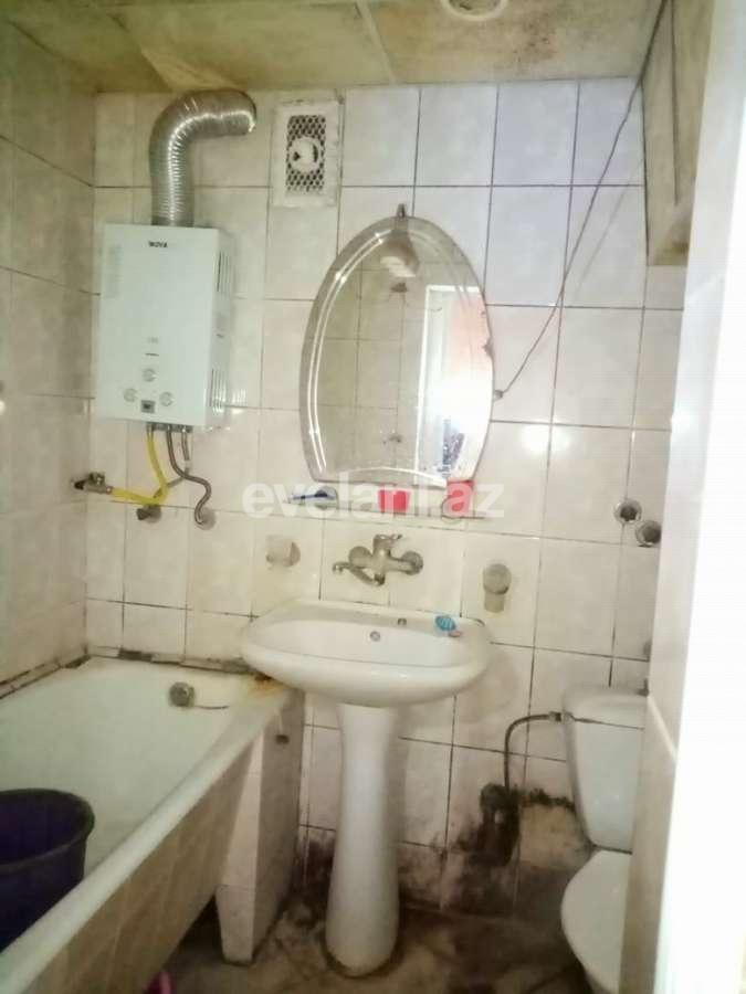 Sale, old building, 3 room, 80 m², Baku, Yasamal r, Yasamal d, Elmlar Akademiyası m.