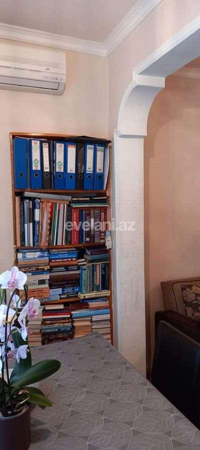 Sale, old building, 3 room, 80 m², Elmlar Akademiyası m.