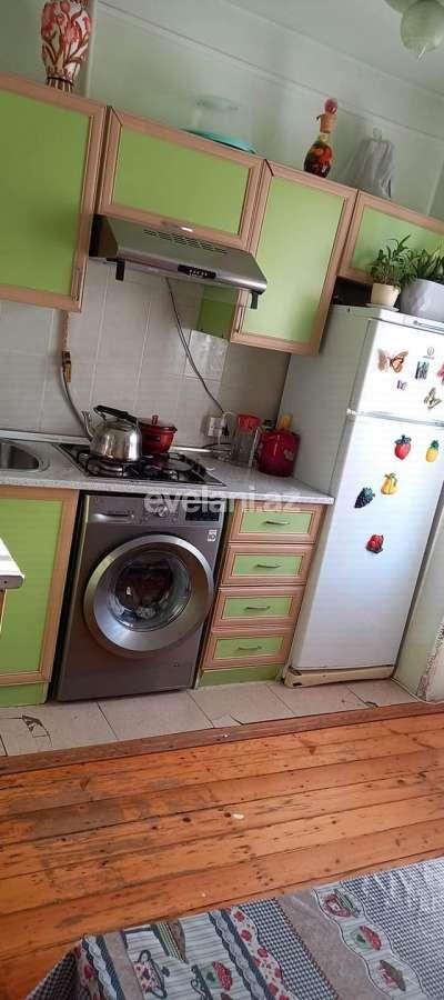 Sale, old building, 3 room, 80 m², Elmlar Akademiyası m.