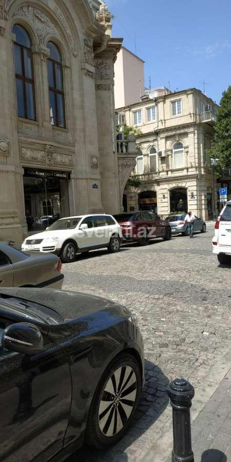 Kirayə verilir, obyekt, 153 m², Bakı, Səbail r, İçəri Şəhər m.