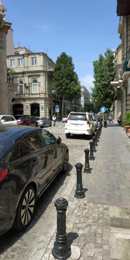 Kirayə verilir, obyekt, 153 m², Bakı, Səbail r, İçəri Şəhər m.