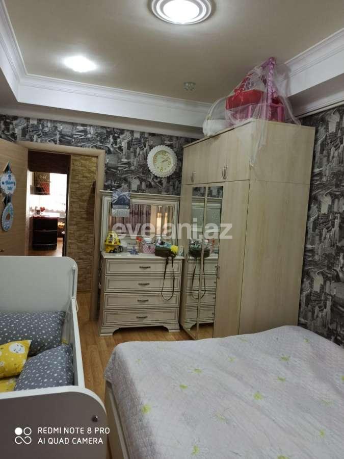 Satılır, köhnə tikili, 3 otaqlı, 80 m², Bakı, Yasamal r, Elmlər Akademiyası m.