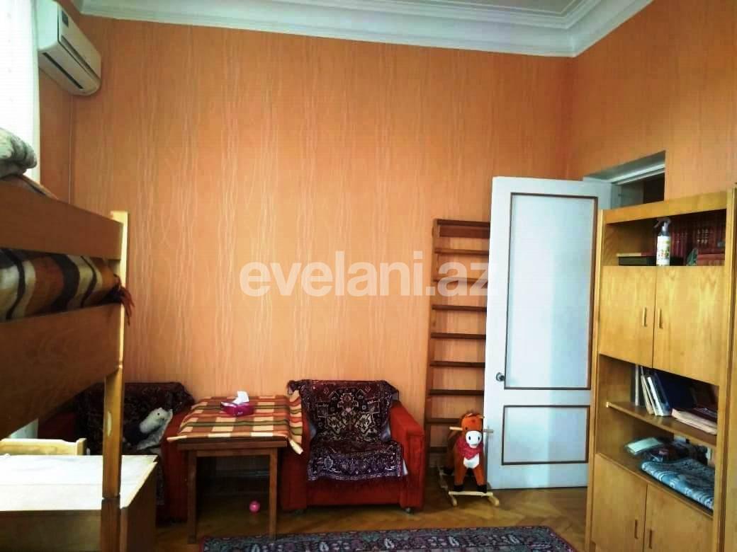 Sale, old building, 3 room, 80 m², Elmlar Akademiyası m.