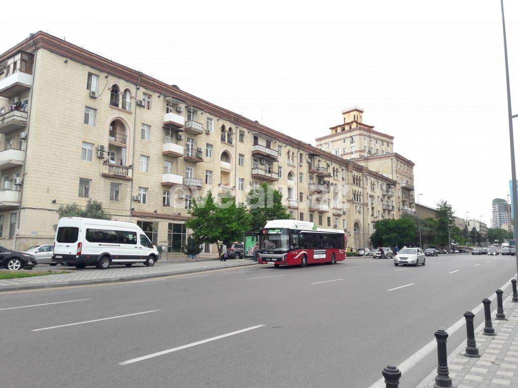 Satılır, köhnə tikili, 3 otaqlı, 80 m², Yasamal r.