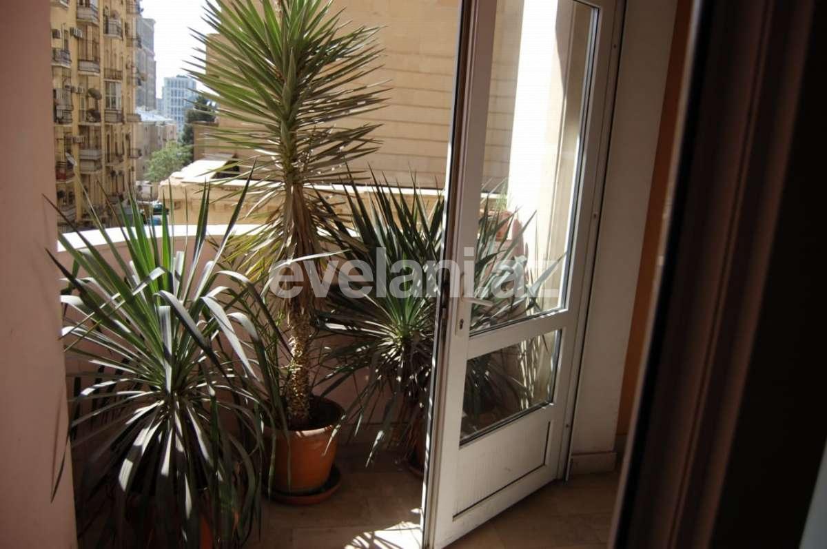 Kirayə verilir, ofis, 3 otaqlı, 140 m², Nizami m.