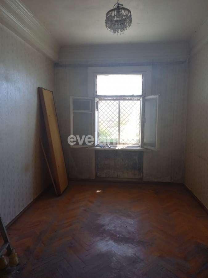 Satılır, köhnə tikili, 2 otaqlı, 60 m², Bakı, Yasamal r.