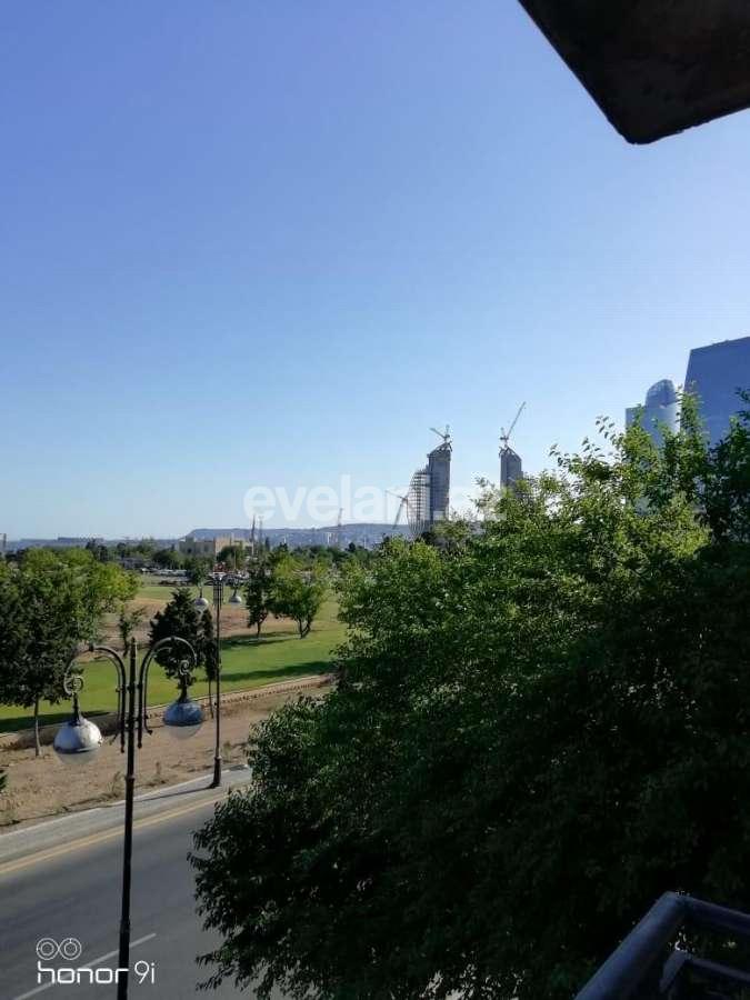 Rent, old building, 3 room, 90 m², Shah Ismail Khatai m.