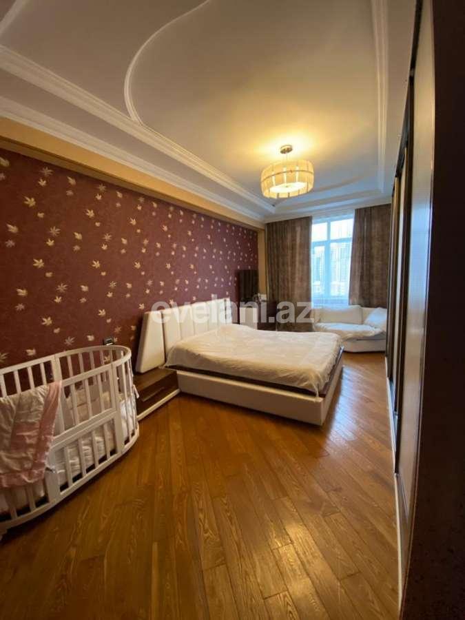 Satılır, yeni tikili, 3 otaqlı, 131 m², Şah İsmayıl Xətai m.