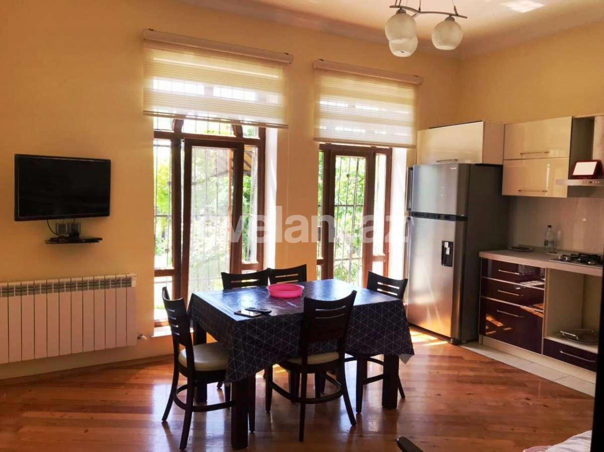 Rent, garden / house, 6 room, 450 m², Novkhani d.