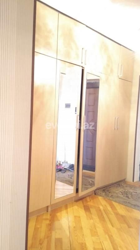 Satılır, yeni tikili, 2 otaqlı, 73 m², İnşaatçılar m.