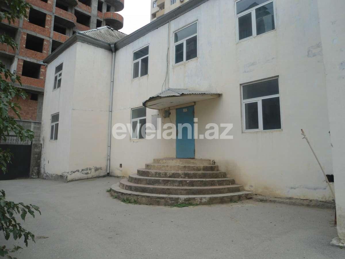 Satılır, villa, 12 otaqlı, 370 m², İnşaatçılar m.