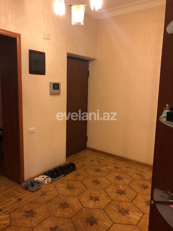 Satılır, köhnə tikili, 4 otaqlı, 150 m², Elmlər Akademiyası m.