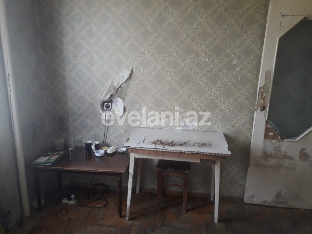 Satılır, köhnə tikili, 2 otaqlı, 50 m², Azadlıq prospekti m.