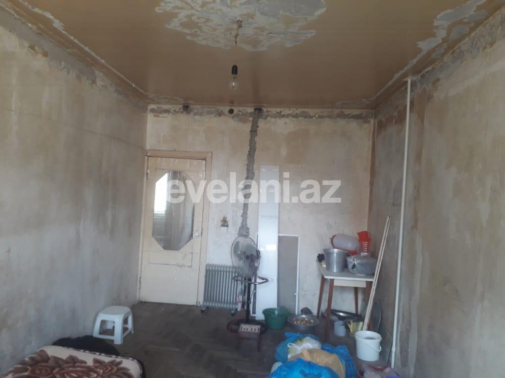 Satılır, köhnə tikili, 2 otaqlı, 50 m², Azadlıq prospekti m.