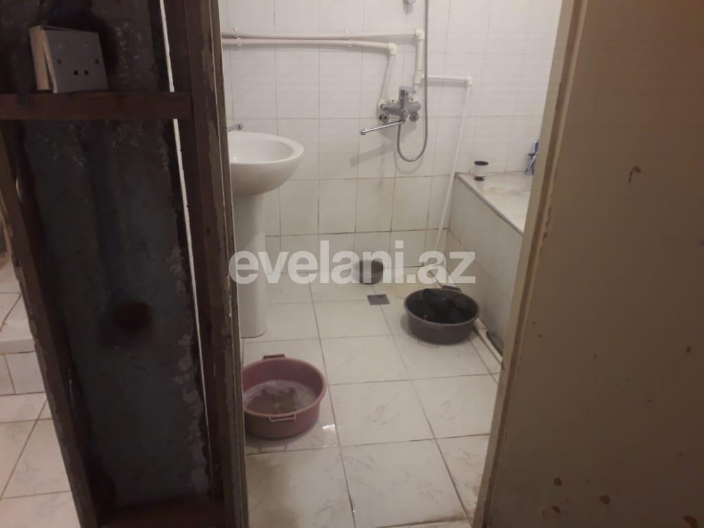 Satılır, köhnə tikili, 2 otaqlı, 50 m², Azadlıq prospekti m.