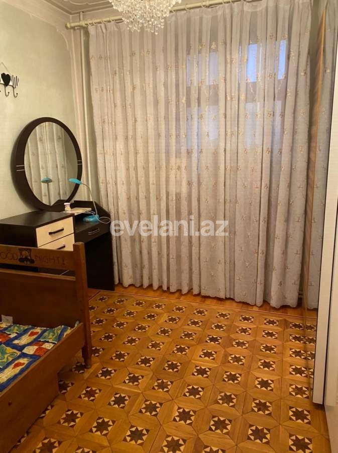 Satılır, köhnə tikili, 4 otaqlı, 140 m², Bakı, Yasamal r, Yasamal q, Elmlər Akademiyası m.