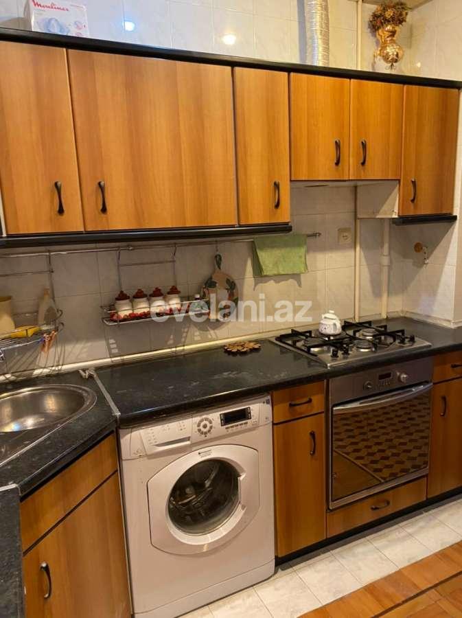 Satılır, köhnə tikili, 4 otaqlı, 140 m², Bakı, Yasamal r, Yasamal q, Elmlər Akademiyası m.