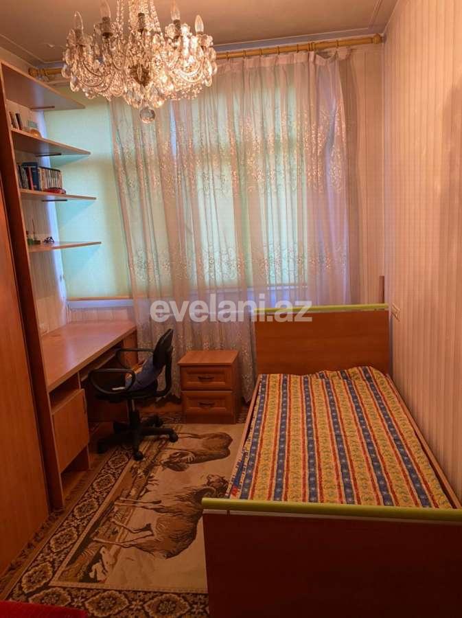 Satılır, köhnə tikili, 4 otaqlı, 140 m², Bakı, Yasamal r, Yasamal q, Elmlər Akademiyası m.