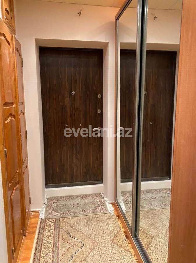 Satılır, köhnə tikili, 4 otaqlı, 140 m², Bakı, Yasamal r, Yasamal q, Elmlər Akademiyası m.