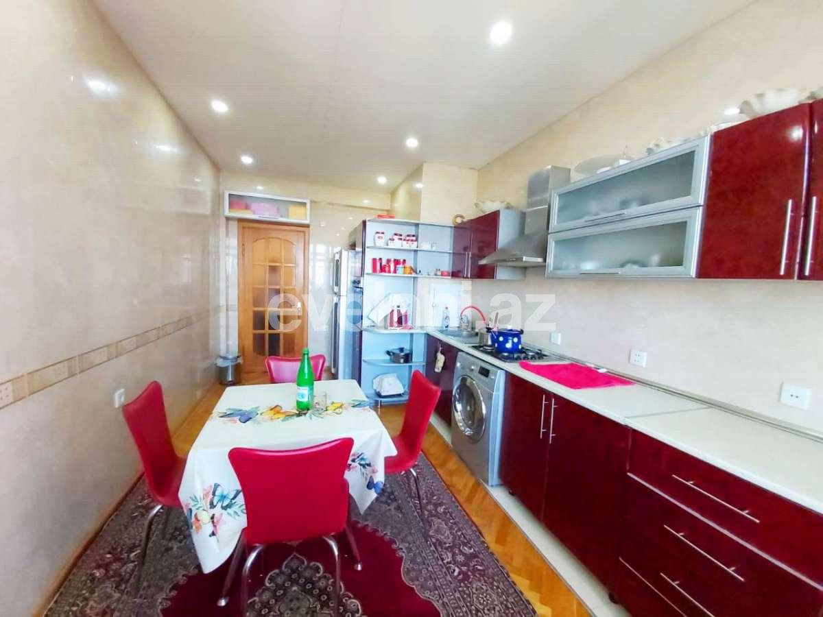 Satılır, yeni tikili, 2 otaqlı, 100 m², İnşaatçılar m.