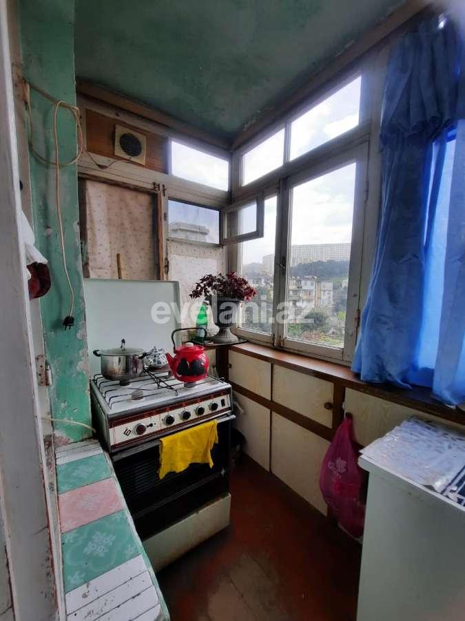 Satılır, köhnə tikili, 3 otaqlı, 80 m², Həzi Aslanov m.