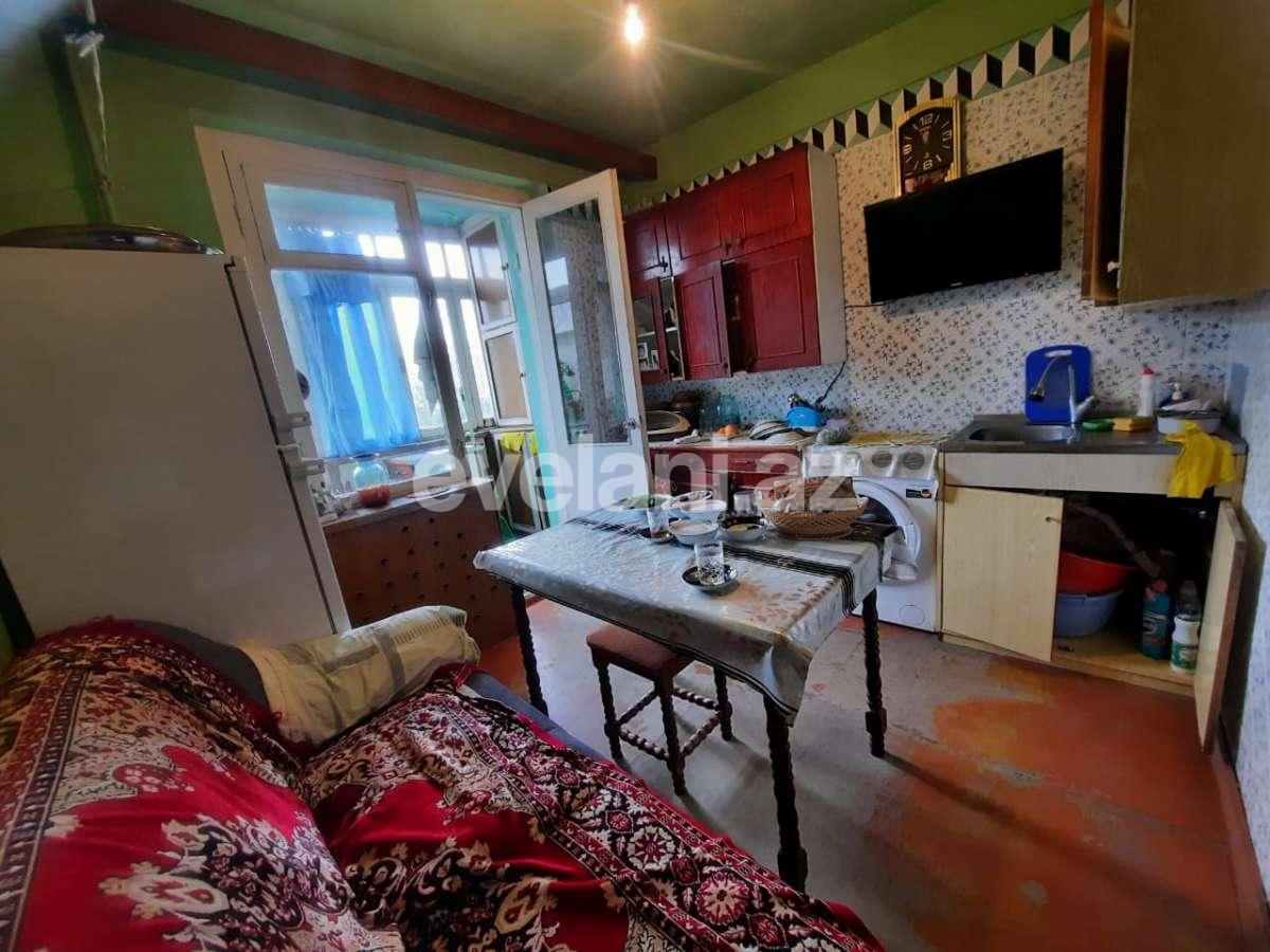 Satılır, köhnə tikili, 3 otaqlı, 80 m², Həzi Aslanov m.