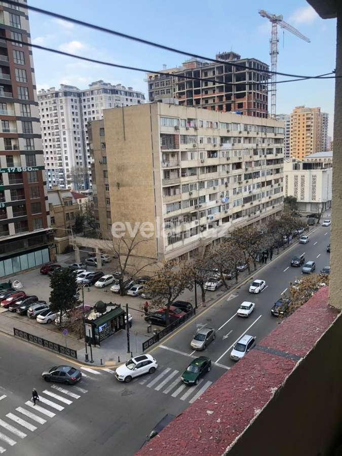 Продаётся, новостройка, 3-комнаты, 173 m², Насими m.