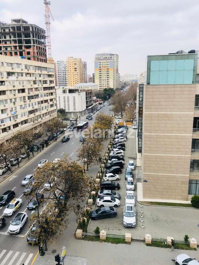 Продаётся, новостройка, 3-комнаты, 173 m², Насими m.