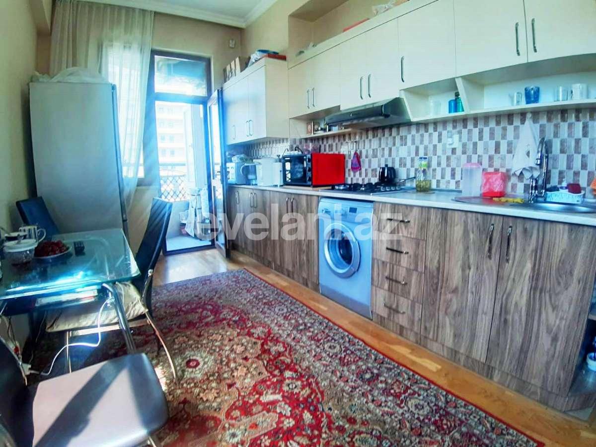 Satılır, yeni tikili, 2 otaqlı, 66 m², İnşaatçılar m.