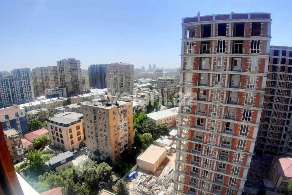 Satılır, yeni tikili, 2 otaqlı, 66 m², İnşaatçılar m.