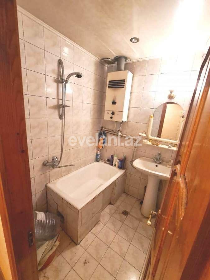 Satılır, köhnə tikili, 3 otaqlı, 80 m², Azadlıq prospekti m.