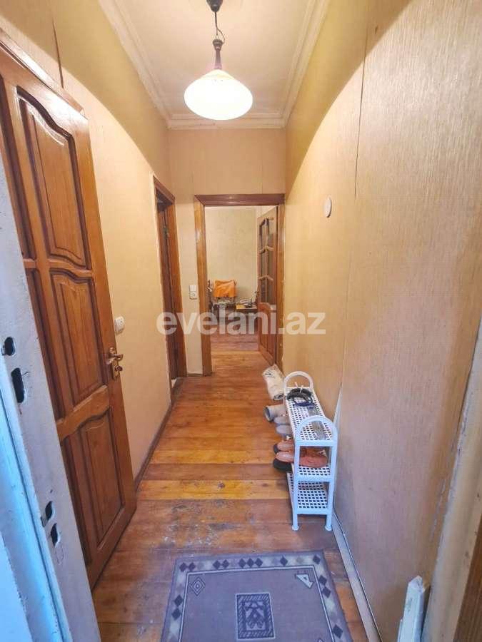 Satılır, köhnə tikili, 3 otaqlı, 80 m², Azadlıq prospekti m.