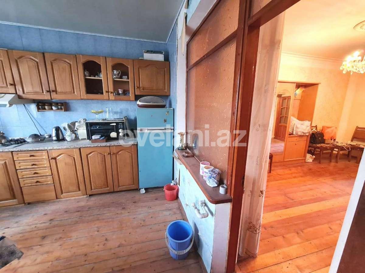 Satılır, köhnə tikili, 3 otaqlı, 80 m², Azadlıq prospekti m.
