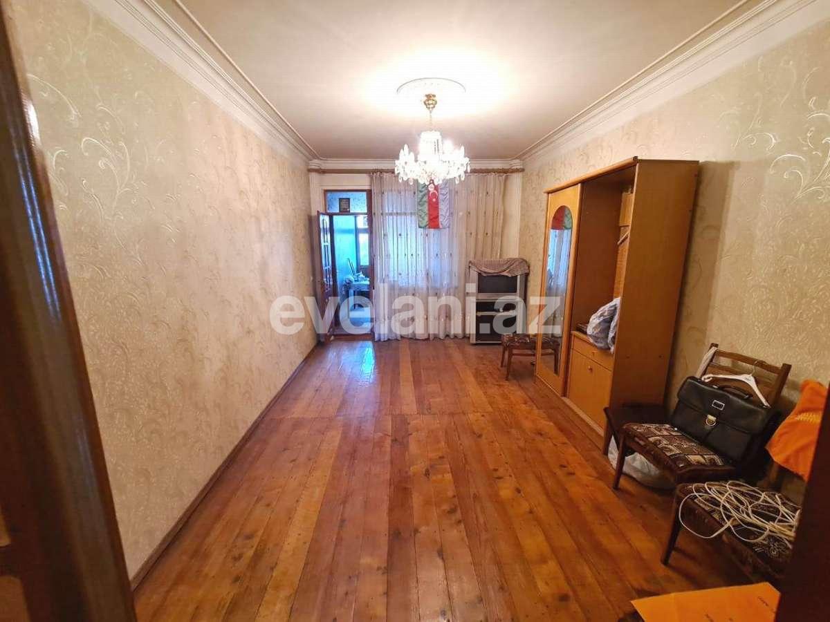 Satılır, köhnə tikili, 3 otaqlı, 80 m², Azadlıq prospekti m.