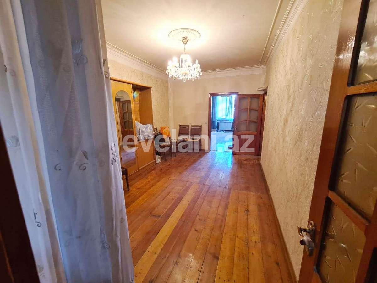 Satılır, köhnə tikili, 3 otaqlı, 80 m², Azadlıq prospekti m.