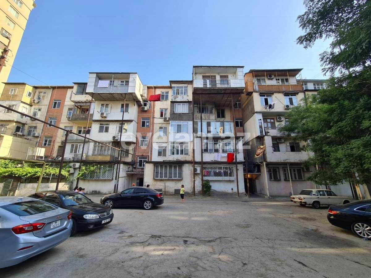 Satılır, köhnə tikili, 3 otaqlı, 80 m², Azadlıq prospekti m.