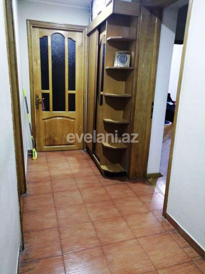 Sale, old building, 4 room, 100 m², Surakhani d.