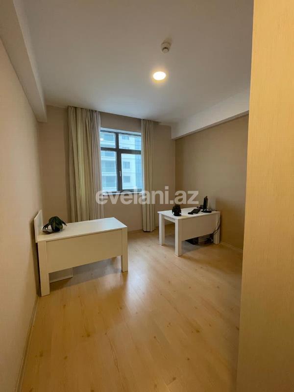 Kirayə verilir, ofis, 3 otaqlı, 85 m², Koroğlu m.