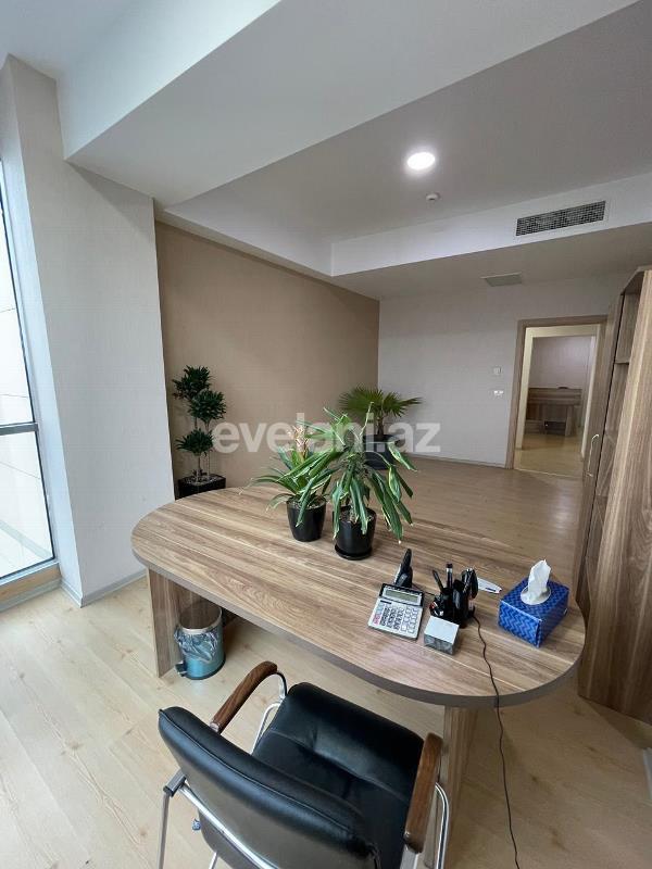 Kirayə verilir, ofis, 3 otaqlı, 85 m², Koroğlu m.