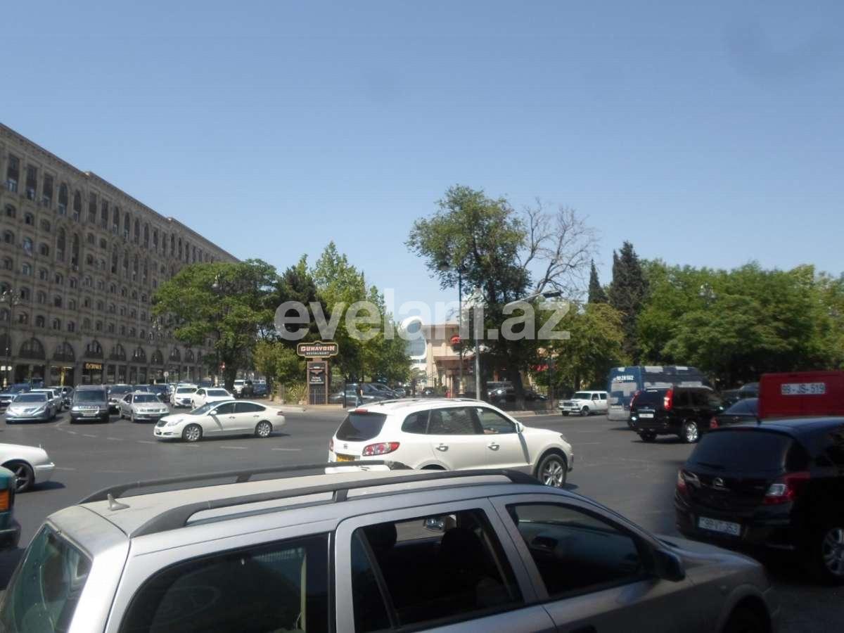 Satılır, yeni tikili, 4 otaqlı, 190 m², Gənclik m.