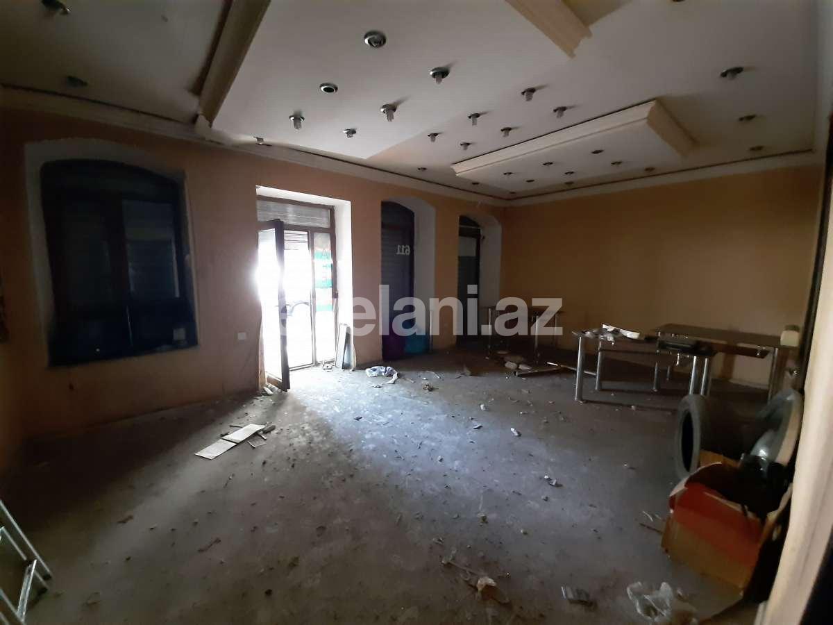 Satılır, obyekt, 70 m², 28 may m.