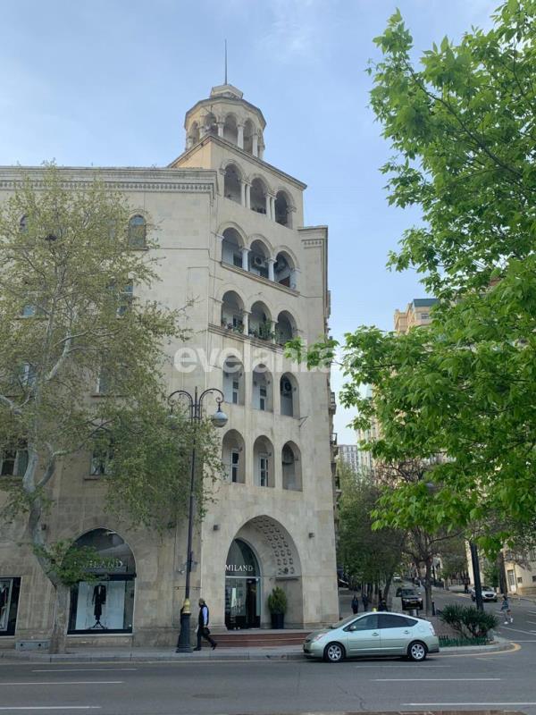 Satılır, köhnə tikili, 3 otaqlı, 50 m², 28 may m.