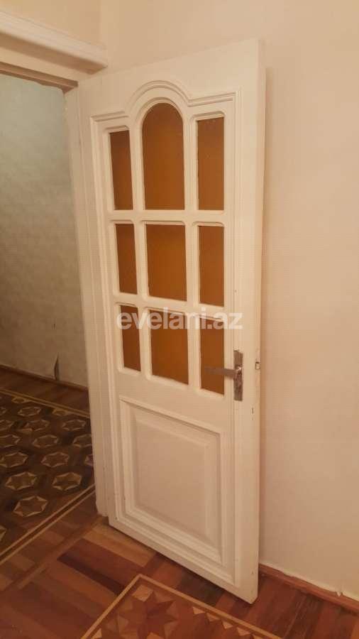 Satılır, köhnə tikili, 3 otaqlı, 85 m², İnşaatçılar m.