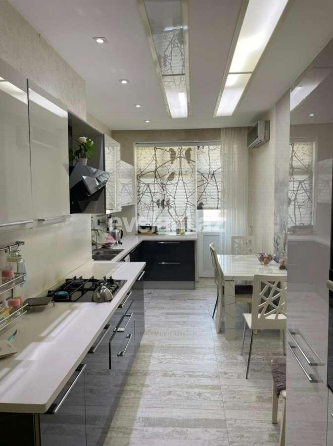 Satılır, yeni tikili, 4 otaqlı, 195 m², Elmlər Akademiyası m.