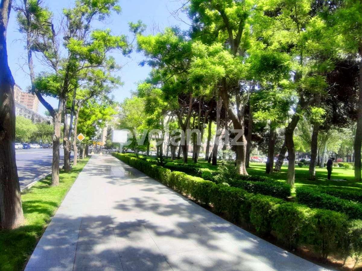 Продаётся, вторичка, 2-комнаты, 68 m², 28 мая m.