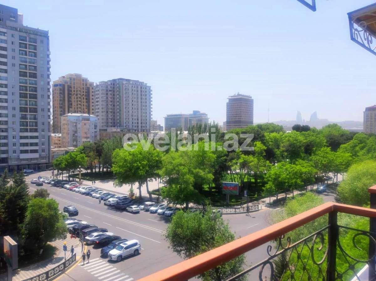 Продаётся, вторичка, 2-комнаты, 68 m², 28 мая m.