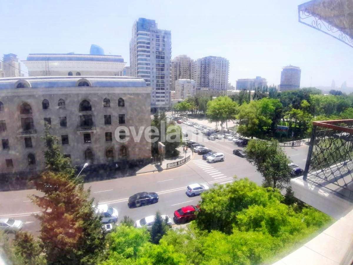 Продаётся, вторичка, 2-комнаты, 68 m², 28 мая m.