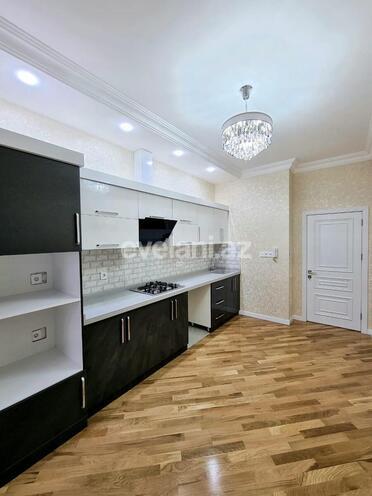 Продаётся, новостройка, 3-комнаты, 118 m², Кара Караев m.