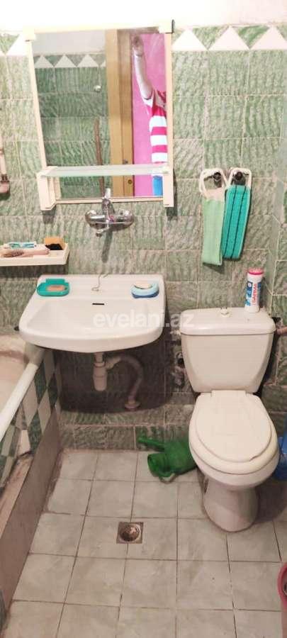 Satılır, köhnə tikili, 3 otaqlı, 70 m², Elmlər Akademiyası m.